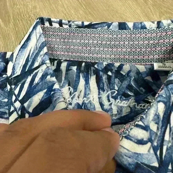 Robert Graham Men's Broadhollow Blue White Floral Short Sleeve Shirt Small NWT - Picture 3 of 5